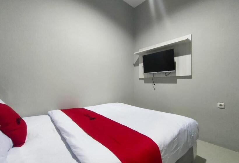 هتل Reddoorz Syariah Near Rumah Sakit Soewandhie