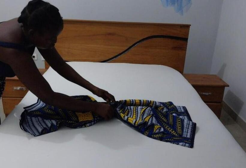 فندق Residencial Casa Amarela