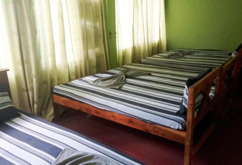 בית מלון כפרי Riverston Hub