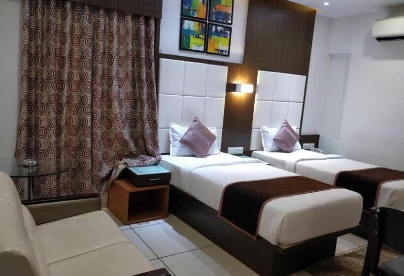 בית מלון כפרי Royal Shelter Vapi