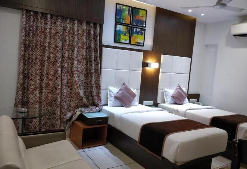 בית מלון כפרי Royal Shelter Vapi