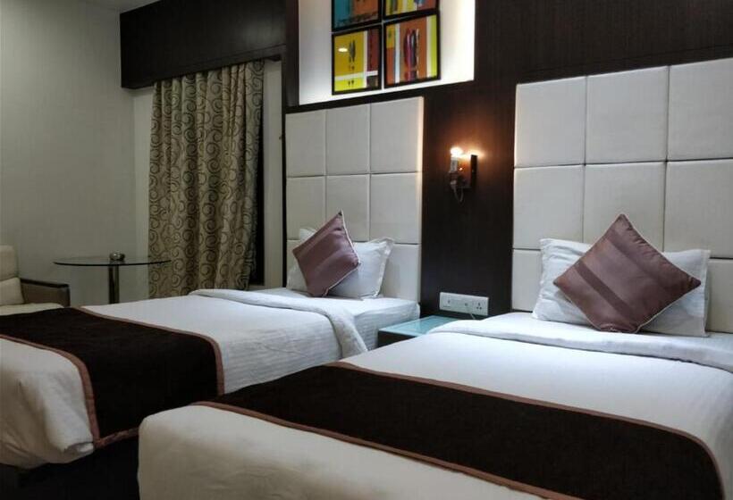 בית מלון כפרי Royal Shelter Vapi