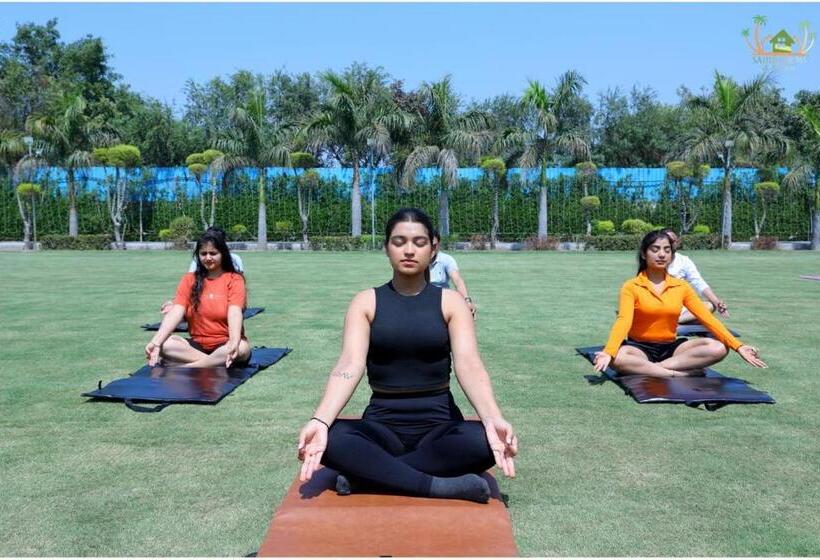 فندق Sahib Farms And Resorts