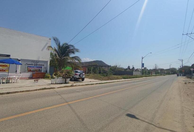 酒店 Santa Veronica Inn