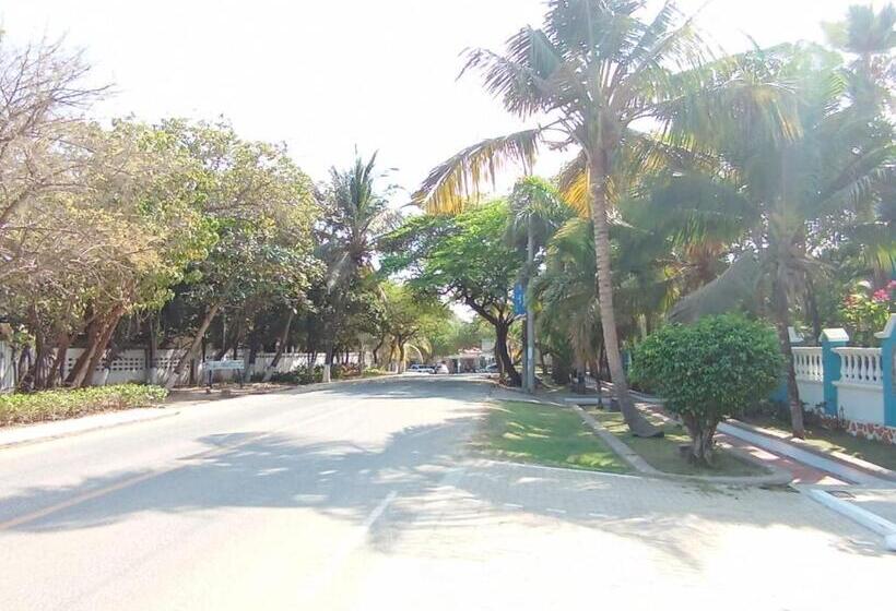 هتل Santa Veronica Inn