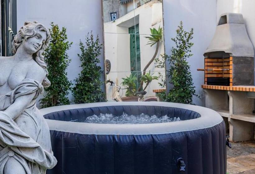 هتل Sintra Wow   Unique Double Smart Room In 17th Century Palace! Hot Tub, Snooker, Bbq, Ps5, Sauna, Gym