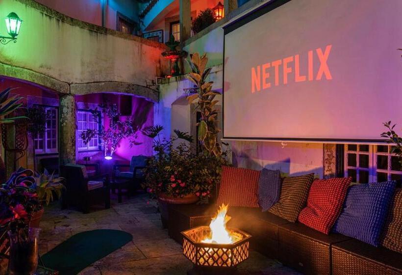 هتل Sintra Wow   Unique Double Smart Room In 17th Century Palace! Hot Tub, Snooker, Bbq, Ps5, Sauna, Gym