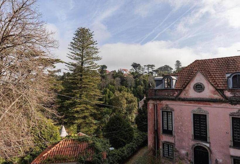 هتل Sintra Wow   Unique Double Smart Room In 17th Century Palace! Hot Tub, Snooker, Bbq, Ps5, Sauna, Gym