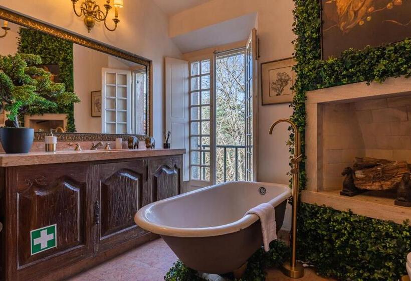 هتل Sintra Wow   Unique Double Smart Room In 17th Century Palace! Hot Tub, Snooker, Bbq, Ps5, Sauna, Gym