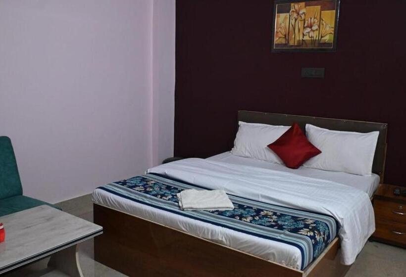 ホテル The New Lake Palace