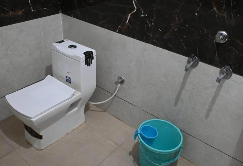 ホテル The New Lake Palace