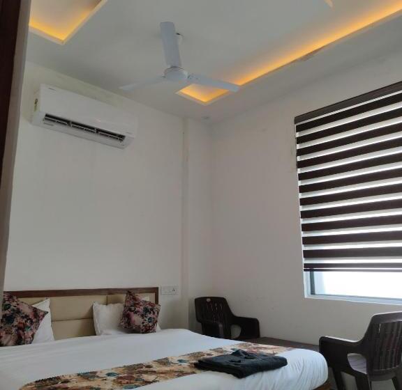 בית מלון כפרי Triple S