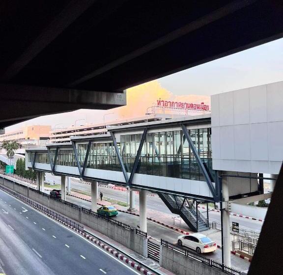 Luna Hotel สถานีดอนเมือง