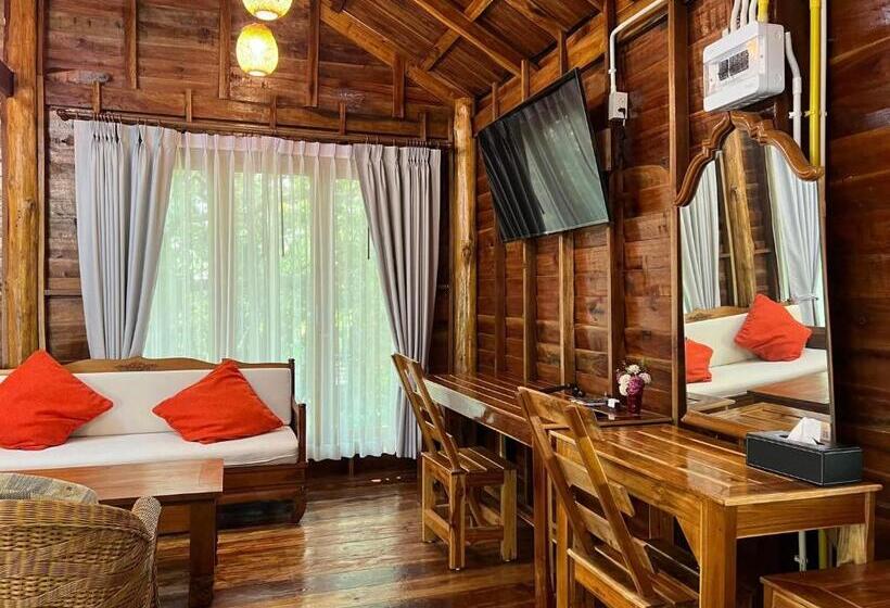 פנסיון บ้านสวนแก้วคำแพง Baan Suan Kaew Khampaeng