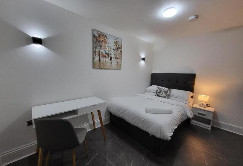 ペンション Blackhorse Long Term Stay