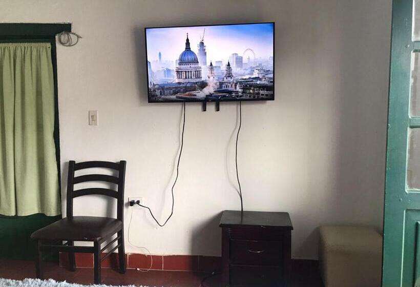 ペンション Carazo Chef Host & Food