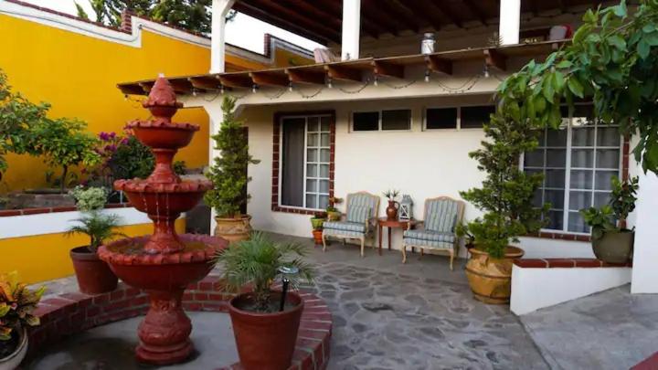 פנסיון Casa María