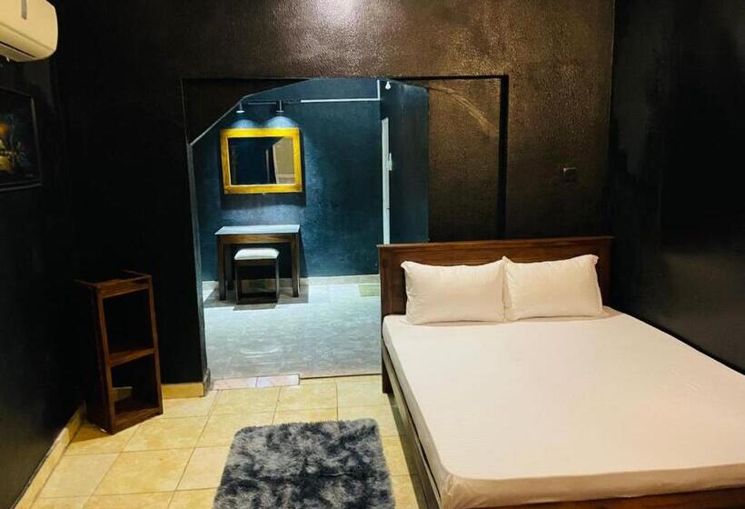 פנסיון Dreamshadow Hotels