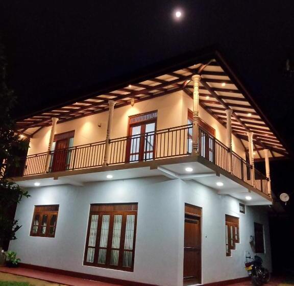 Пансион Evi S Place