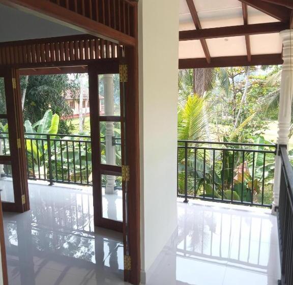 Пансион Evi S Place