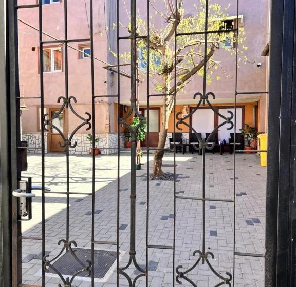 Пансион Family S.e.t