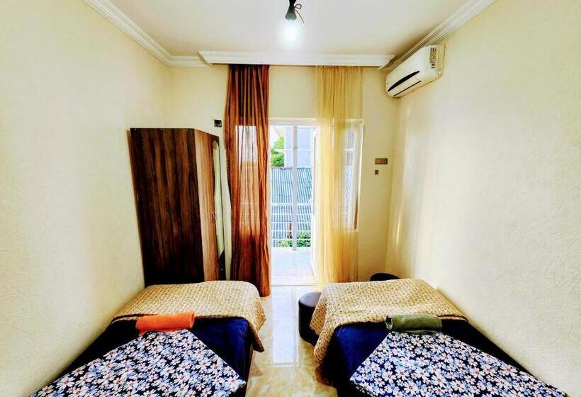 پانسیون Guest House Nona