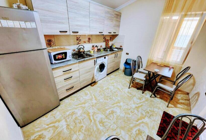 پانسیون Guest House Nona