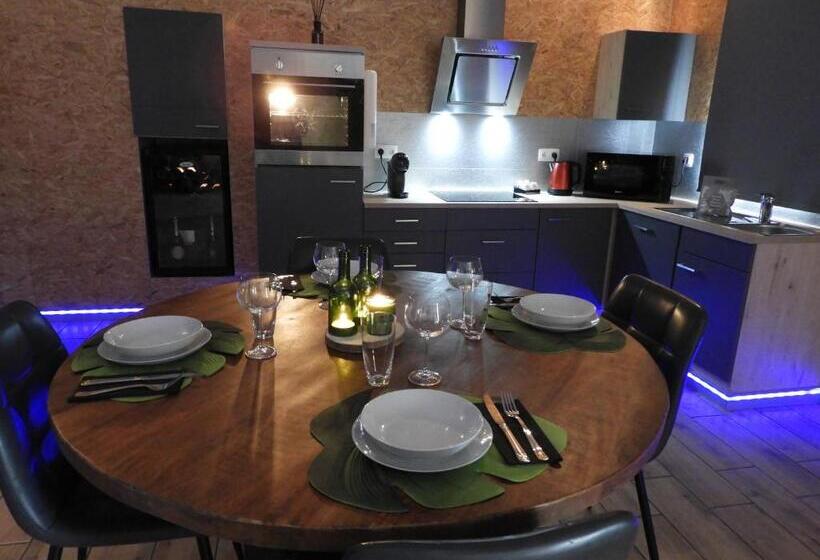 פנסיון Hors Du Temps