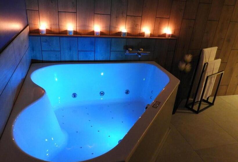 פנסיון Hors Du Temps