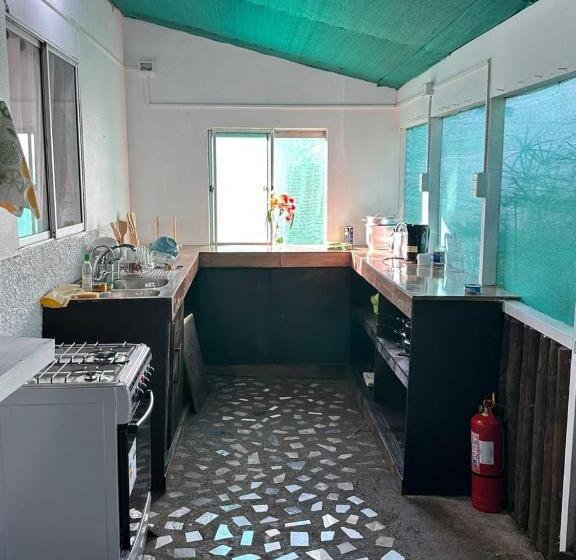 Пансион Hostal Vaianny