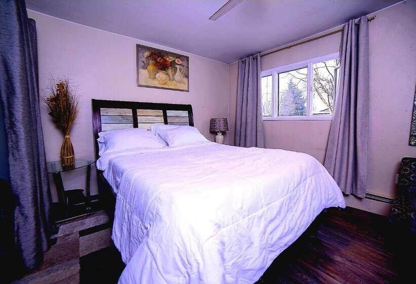 بنسيون King Suite On 16th Ave