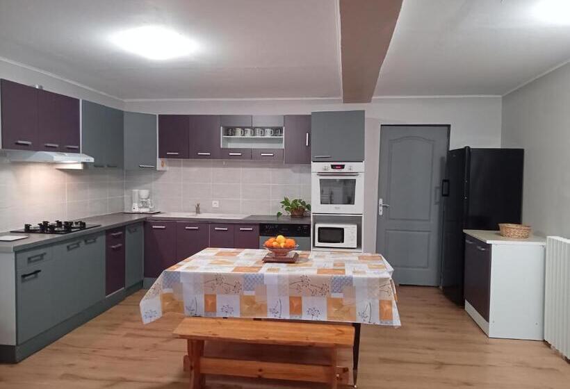 ペンション La Bergerie De Lavernhe