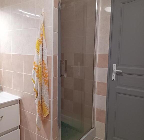 ペンション La Bergerie De Lavernhe