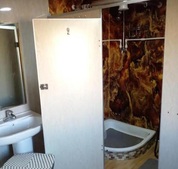 پانسیون Majestic Gobi