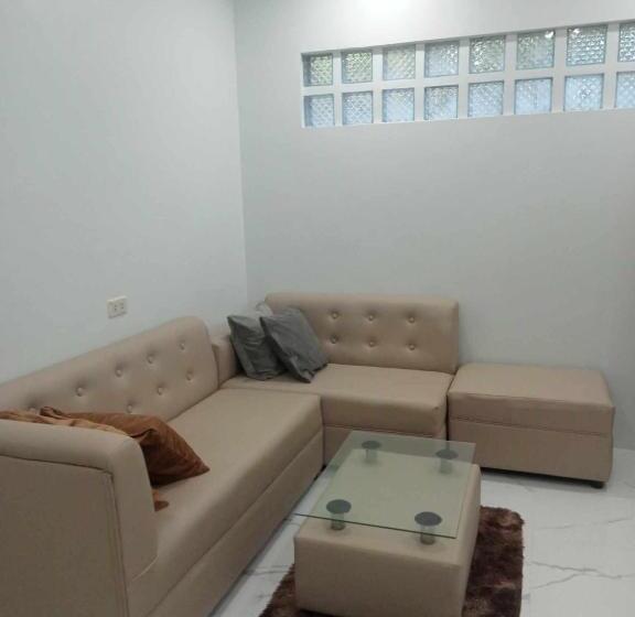 펜션 Manel Guest House