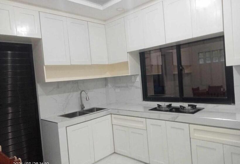 펜션 Manel Guest House