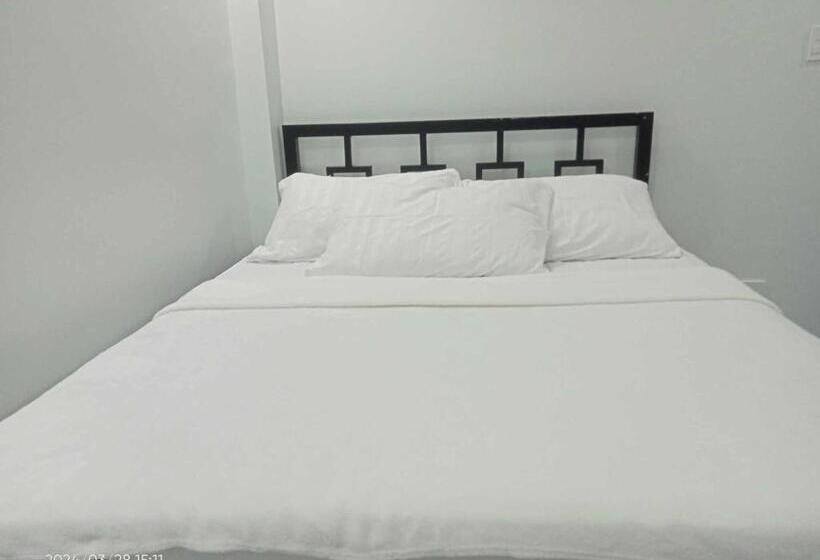 펜션 Manel Guest House