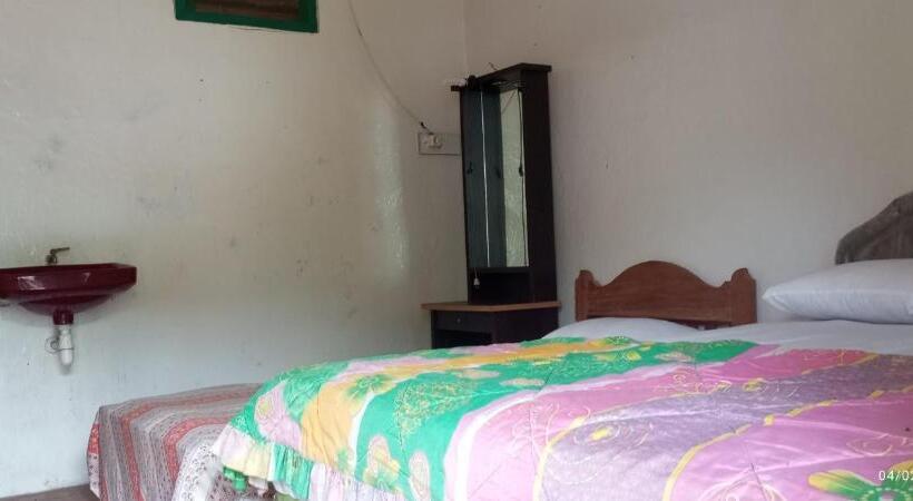 پانسیون Merids