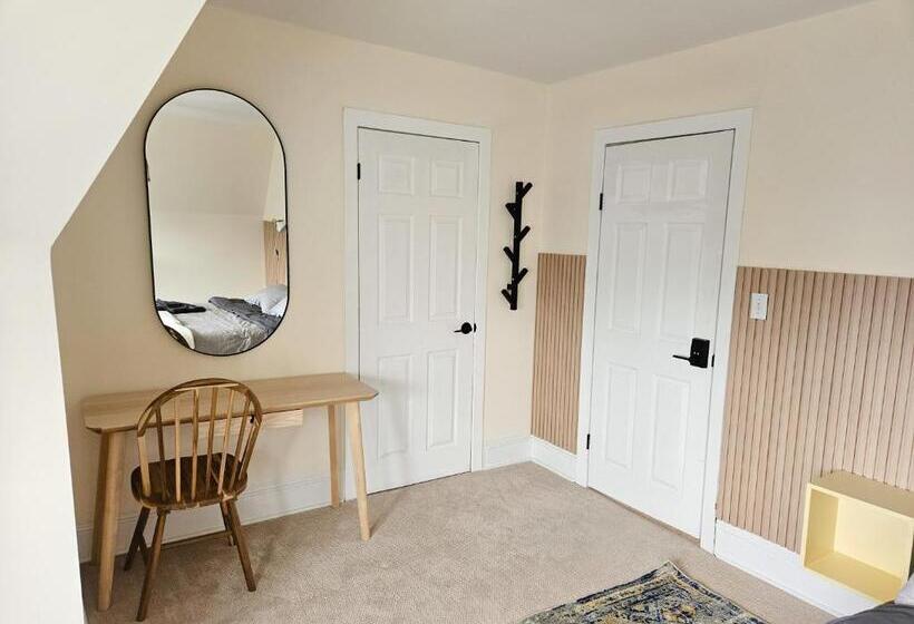 بنسيون Ottawa Downtown Cozy Guesthouse