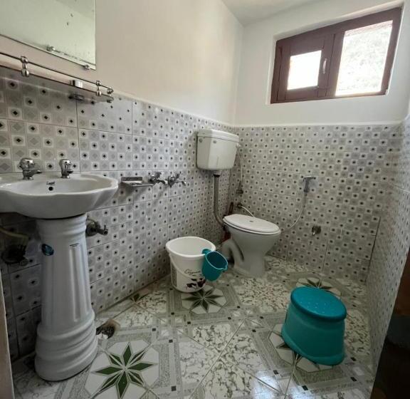 Пансион Pine Brooke Pahalgam