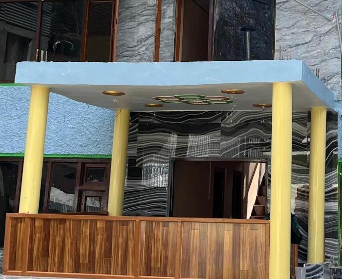 Пансион Pine Brooke Pahalgam