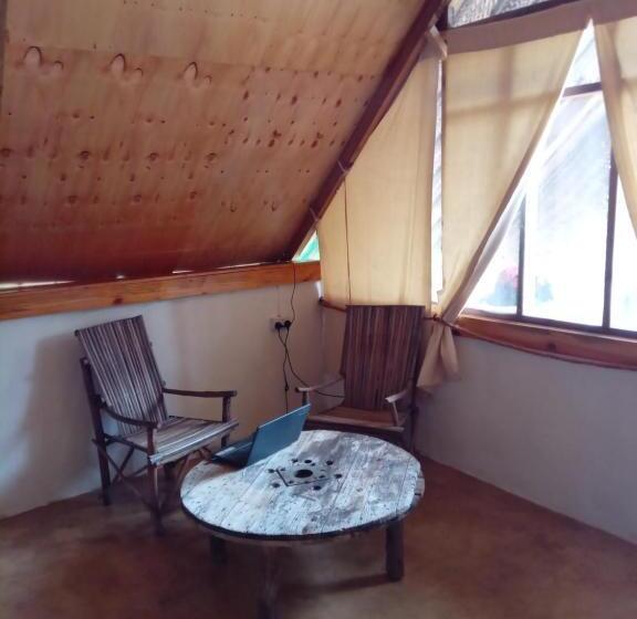 پانسیون Pongwe Eco Lodge And Kitten Paradise