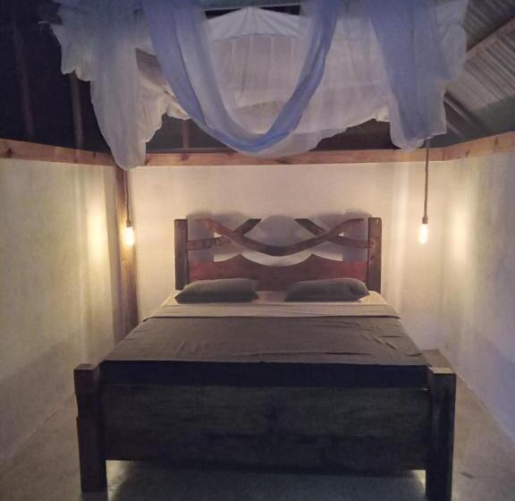 پانسیون Pongwe Eco Lodge And Kitten Paradise