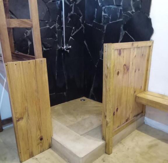 پانسیون Pongwe Eco Lodge And Kitten Paradise