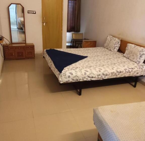 Пансион Radhe Guest House