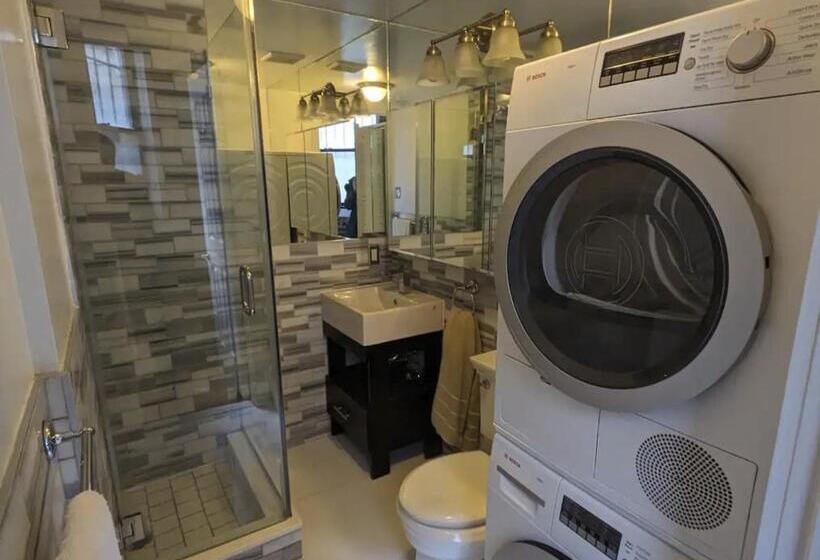 پانسیون Lovely Room At 3 Bedroom Apt At The Heart Of East Village