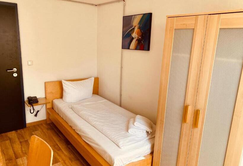 פנסיון Stay Inn Central Station