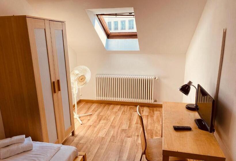 פנסיון Stay Inn Central Station