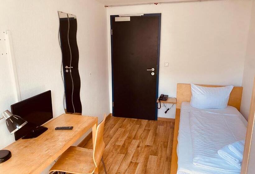 פנסיון Stay Inn Central Station