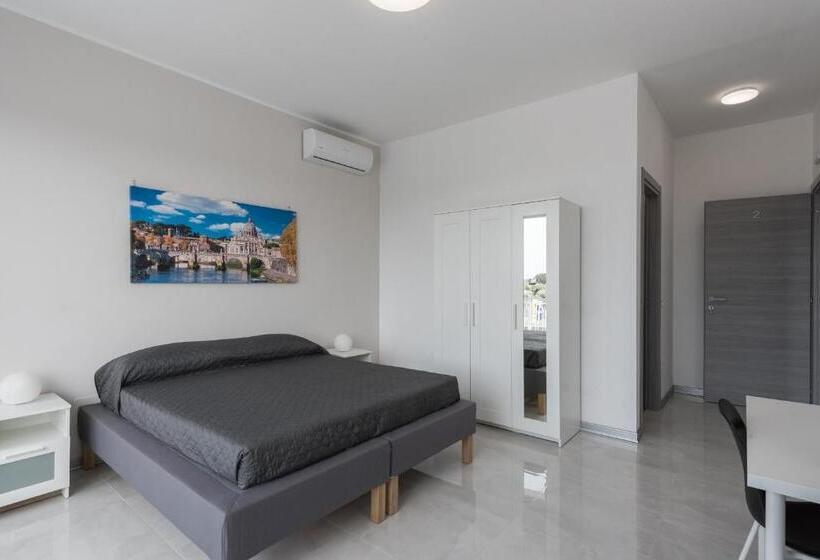 פנסיון Travelershome Ciampino Airport Guesthouse 600m To Airport